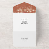 Terracotta Minimalistische Script Slingerlichtjes  All In One Uitnodiging (Buitenkant)