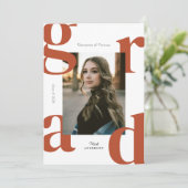 Terracotta Modern Bold Klasse van 2024 Afstuderen Kaart (Staand voorkant)