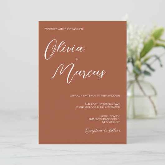 Terracotta Modern Chic Script Wedding Entourage Kaart (Staand voorkant)