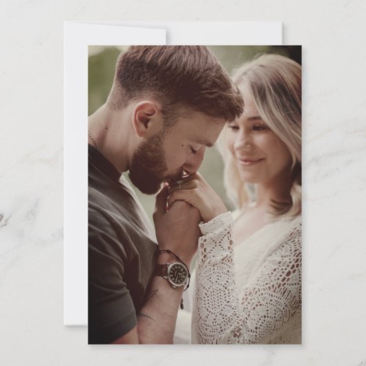 Terracotta Modern Photo Initiaal Save the Date Kaart (Achterkant)