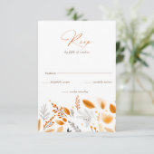 Terracotta Modern Script Elegante herfstbruiloft RSVP Kaartje (Staand voorkant)