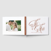 Terracotta Mr. en Mrs. Rustic Calligraphy Trouwen Gastenboek (Volledig)