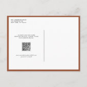 Terracotta Mr & Mrs Rustic Script QR Code Huwelijk Uitnodiging Briefkaart (Achterkant)