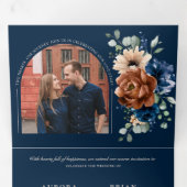 Terracotta Navy Blue Pampas Grass Rustic Wedding Drieluik Aankondiging (Binnenzijde eerst)