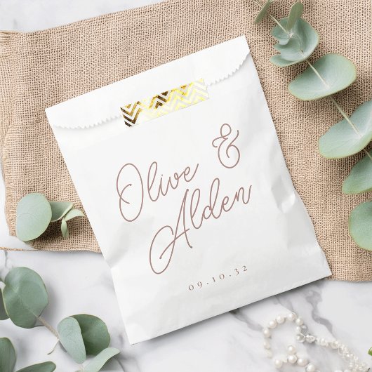 Terracotta Oversized Manuscript Names Wedding Bedankzakje