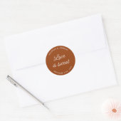 Terracotta Roestige Liefde Is Zoete Trouwfeest Fav Ronde Sticker (Envelop)