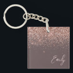 Terracotta Roos Gold Blush Pink Glitter Monogram Sleutelhanger<br><div class="desc">Terracotta en Roos Gold Blush Pink Faux Folie Sparkle Glitter Script Monogram Name Sleutelhanger. Dit maakt de perfecte liefhebbende 16 verjaardag,  bruiloft,  vrijgezellenfeest,  verjaardagsdag,  baby shower of vrijgezellenfeest voor iemand die van luxe glam en stijl houdt.</div>