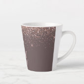 Terracotta Roze Goud Blozen Roze Glitter Monogram Latte Mok (Rechts)