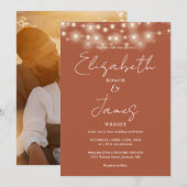 Terracotta String Lights Chic Script Foto bruiloft Kaart (Voorkant / Achterkant)