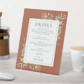 Terracotta Waterverf Groen Bruiloft Drinken Menu Reclamebord Met Voetstuk (Insitu)