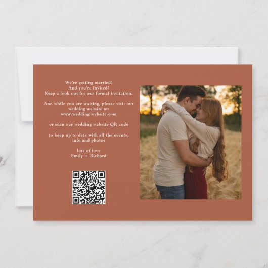 Terracotta Wedding 2 Foto QR Code Elegant Script Save The Date (Achterkant)