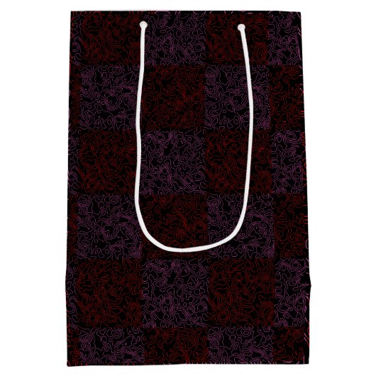 Terrain Pattern Red 01x4B Black BG Medium Cadeauzakje (Achterkant)