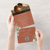 Terrarotta bloemengroen QR-code trouwfoto All In One Uitnodiging (Afscheurbaar)