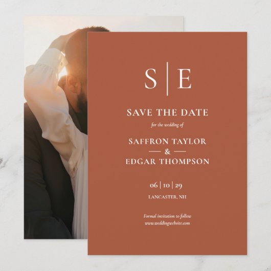 Terrarotta Elegante Monogram Foto Bruiloft Save The Date (Voorkant / Achterkant)