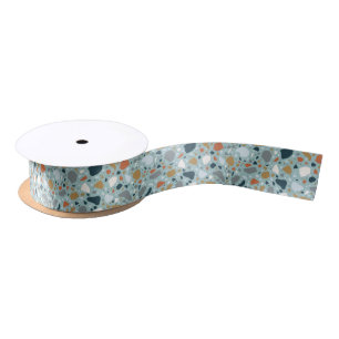 Terrazzo in blauw satijnen lint