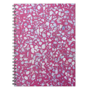 Terrazzo textuur: roze witte elegantie. notitieboek