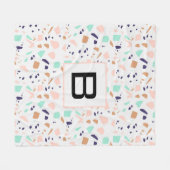Terrazzo white blush mint monogram fleece deken (Voorkant (Horizontaal))