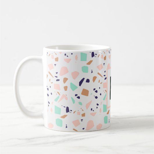 Terrazzo white blush mint monogram initiaal koffiemok (Links)