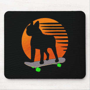 Terrier - Franse bulldog skateboarden over een zon Muismat