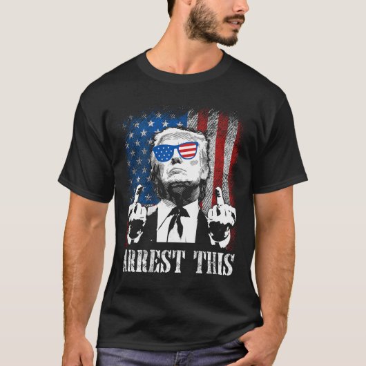 Terug) Arresteer deze Trump 2024 Amerikaanse vlag T-shirt (Voorkant)
