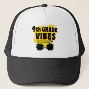 Terug naar school 9e klas Vibes Shirt Eerste dag k Trucker Pet