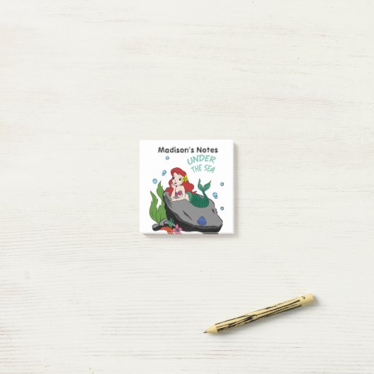 Terug naar school met zeemeerminnen en zee post-it® notes (Op bureau)