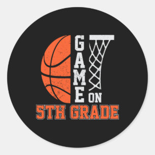 Terug naar school spel op 5th Grade Fun Basketball Ronde Sticker