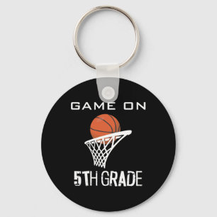 Terug naar school spel op 5th Grade Fun Basketball Sleutelhanger
