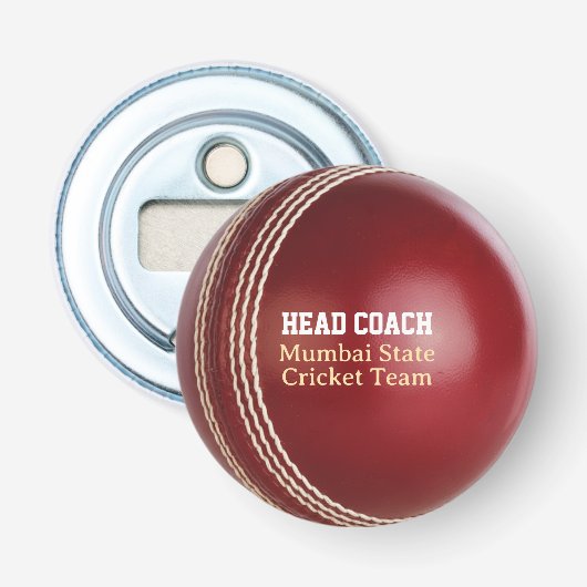 Test Match Red Cricket Ball met aangepaste tekst Button Flesopener (Voorkant)