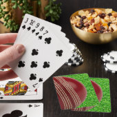 Test Match Rode Cricketbal met Aangepaste Tekst Pokerkaarten (Insitu)