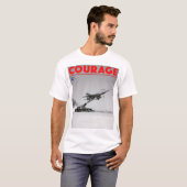 TEST PILOT COURAGE - F-100D Super Saber T-shirt (Voorkant volledig)