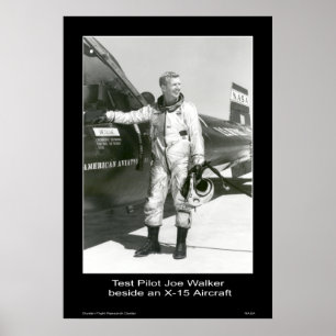 Test Pilot Joe Walker naast een X-15-Vliegtuig Poster