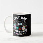 Testdag Grappige Gestresseerde Kat Leraar Student Koffiemok (Links)