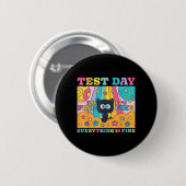 Testdag is prima grappige zwarte kat die leraar te ronde button 5,7 cm (Voorkant /achterkant)
