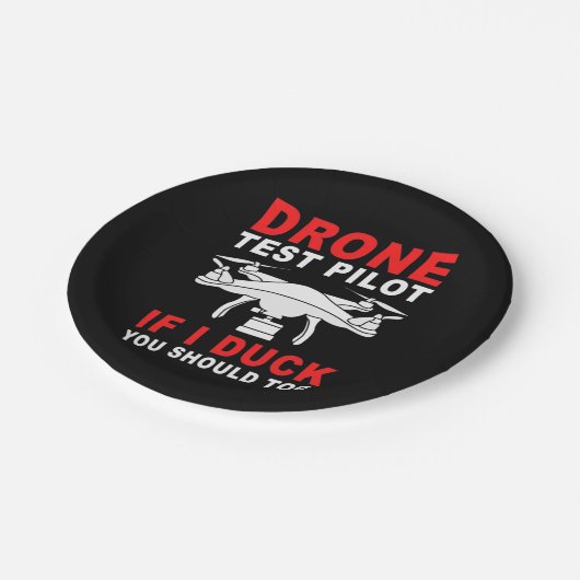 Testpiloot voor droneproef papieren bordje (Gekanteld)