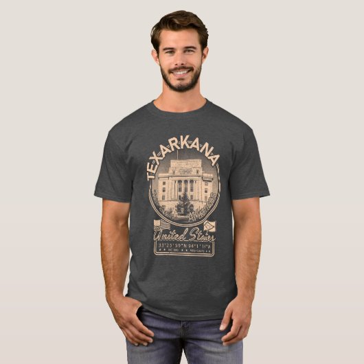 TEXARKANA ARKANSAS  - STAATLIJN AVENUE T-SHIRT (Voorkant volledig)