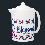 TEXAS Blessed Christelijk Scripting MEDIUM Theepot<br><div class="desc">Viel je TEXAS-wortels en je geloof, terwijl je je favoriete warme drank drink. Overzicht van de Amerikaanse staat TEXAS in een diagonaal betegeld patroon, met de verwijzing van de Schrift Ephesians 1:3 (Gezegeld met elke spirituele zegening). Al volledig aanpasbaar zodat kunt u met uw eigen favoriete verwijzing of tekst van...</div>
