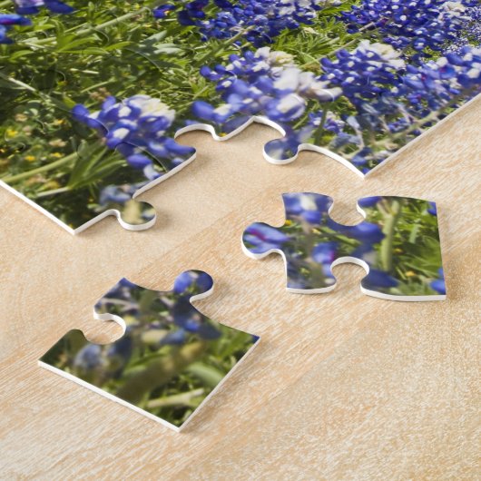 Texas bluebonnets (lupinus texensis) en eik legpuzzel (Zijkant)
