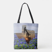 Texas Oil Pump Jack in Bluebonnets Tote Bag (Achterkant)