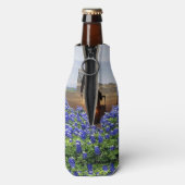 Texas Oil Pump Jack op Sunset on Bluebonnets Flesjeskoeler (Fles Achterkant)