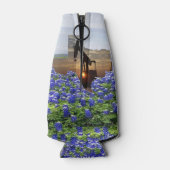 Texas Oil Pump Jack op Sunset on Bluebonnets Flesjeskoeler (Achterkant)