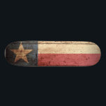Texas State Flag op Old Wood Grain Persoonlijk Skateboard<br><div class="desc">Voel u vrij om het ontwerp aan te passen aan uw eigen voorkeuren. U kunt de ontwerplocatie,  -oriëntatie,  achtergrondkleuren en -grootte wijzigen. Ook,  kunt u uw eigen tekst toevoegen,  of slogan plaatste zijn doopvont,  plaats en grootte,  allen om het ultieme persoonlijke cadeau voor u en uw dierbaren te creëer.</div>