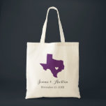 Texas Wedding Welkom Tote Bag<br><div class="desc">Welkom uit de stadsuittrouwgasten met een tas vol snacks en een persoonlijke behandeling met de staat waar je gaat trouwen, de bruid- en bruinnamen en de trouwdatum. Klik op Aanpassen om het hart te verplaatsen naar elke stad of locatie op de staatskaart. Gebruik de ontwerphulpmiddelen om de monogram tekstdoopvonten en...</div>