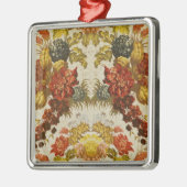 Textiel met een herhalend bloempatroon metalen ornament (Links)