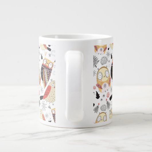 Textuur grappige uil grote koffiekop (Achterkant)