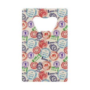 Textuur met echte stempels. creditkaart flessenopener