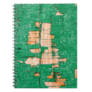 Textuur van oude houten omheining met schuurverf.  notitieboek