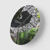 THAI RESTURANT UMBRELLA / SCENE CLOCK RONDE KLOK (Hoek)