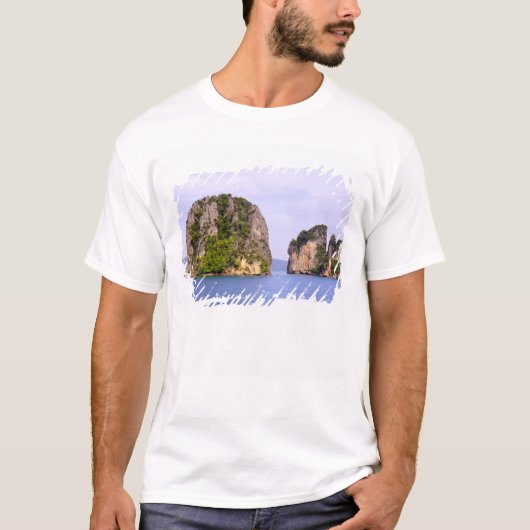 Thailand, Andaman Zee. Ao Phang Nga Islands in 2 T-shirt (Voorkant)