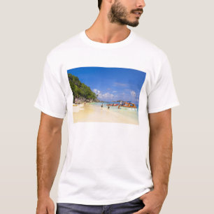 Thailand, Andaman Zee. Passagiers aan land op T-shirt